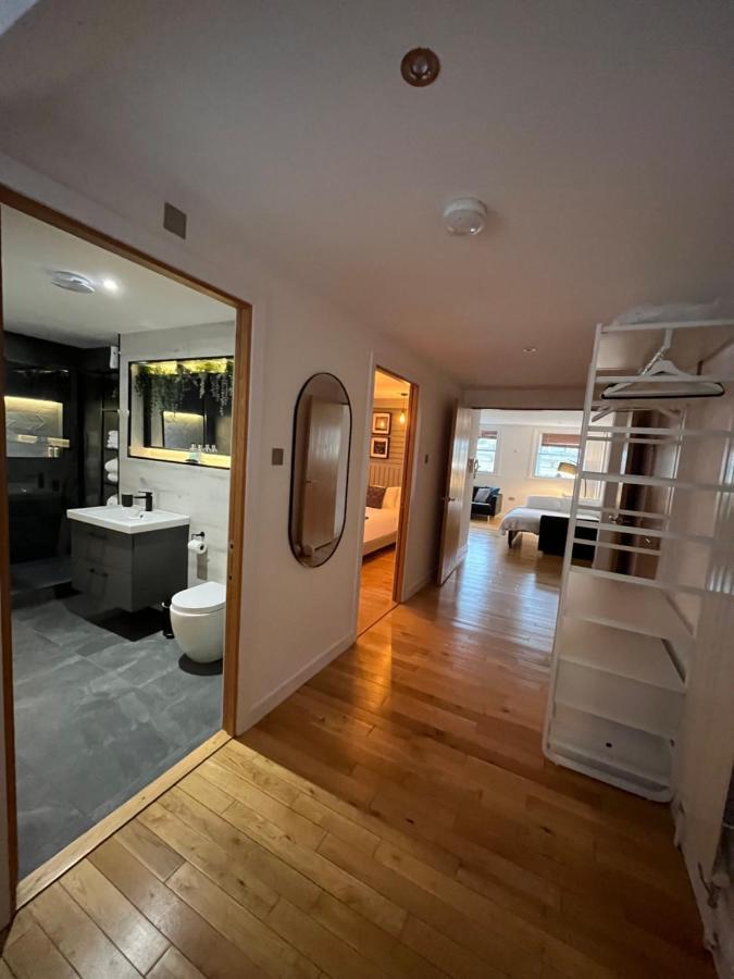 Ne1 Luxury Centre *